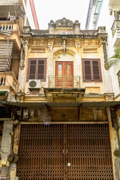 Vietnam 'da tipik bir ev cephesi.