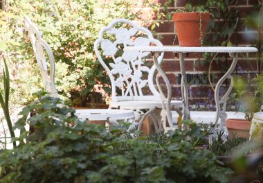 Bahçede beyaz dış mekan