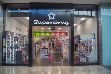 Süper eczane paravanı