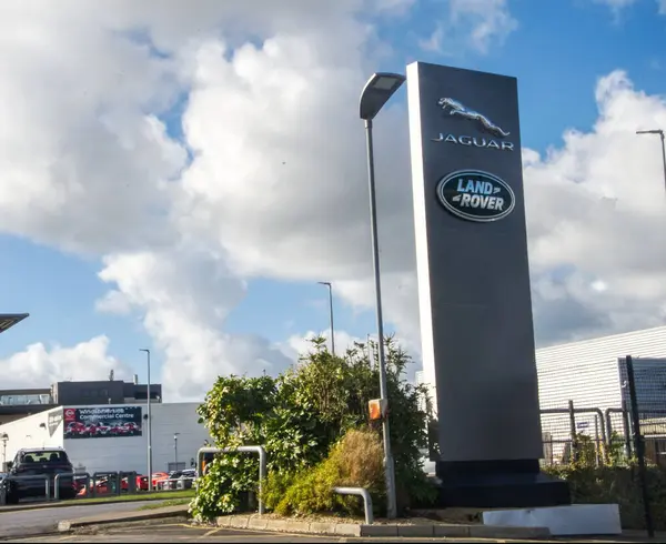 Dublin İrlanda 'da Jaguar Landrover bayiliği
