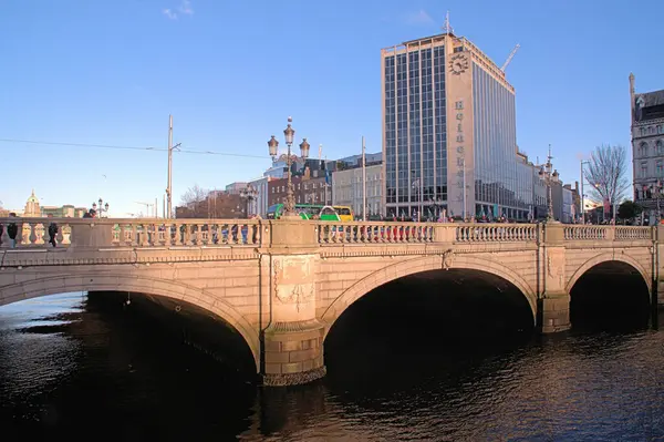 O Connell Köprüsü Dublin İrlanda