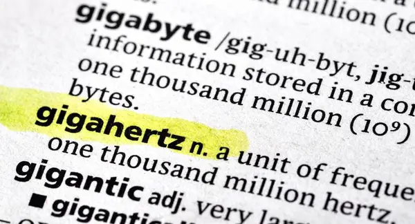 bir sözlükte gigahertz kelimesi vurgulandı