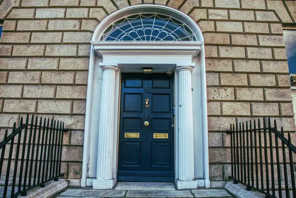 Dublin İrlanda 'da bir Gürcü kapısı