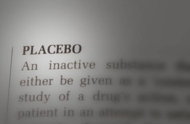 Plasebo kelimesinin yakın plan fotoğrafı