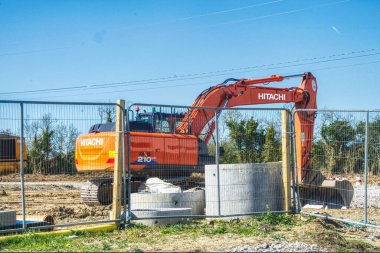 İrlanda 'da bir Hitachi kazıcısı.