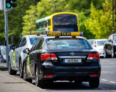 Dublin İrlanda 'da toplu taşıma taksileri