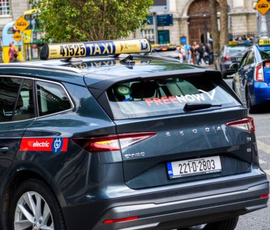 Dublin şehrinde taksiler