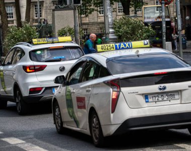 Dublin şehrinde taksiler