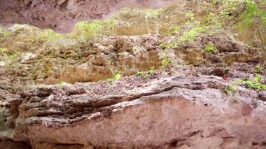 Stone ve Holes 'lu eski bir Hint Kafe' si. Yüksek kalite 4k görüntü