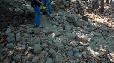 Gerçek bir Taş Yol Macerası. Yüksek kalite 4k görüntü