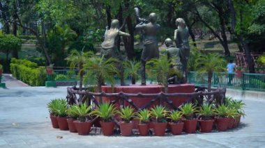 Geçmişimizi barındıran heykel bu. Yüksek kalite 4k görüntü