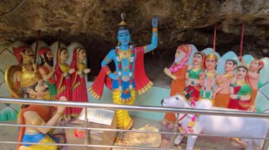 Krishna ve Govardhan Tepesi 'nin hikayesi. Yüksek kalite 4k görüntü