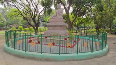 Taştaki Buda 'nın Güzelliği. Yüksek kalite 4k görüntü