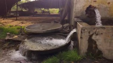 Indian Village Life 'da Tüp Kuyuları Rolü. Yüksek kalite 4k görüntü