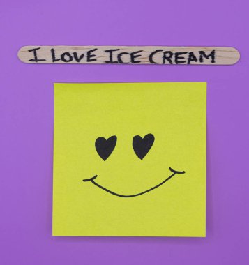 Kahvaltı İçin Mutlu Dondurmalar: Kahvaltı Günü İçin Dondurma Konsepti