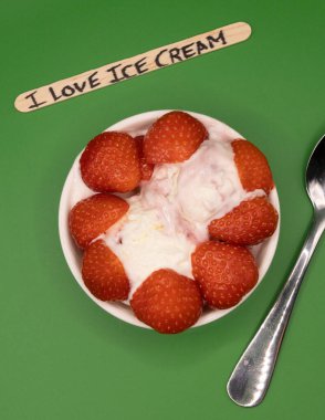 Kahvaltı İçin Mutlu Dondurmalar: Kahvaltı Günü İçin Dondurma Konsepti