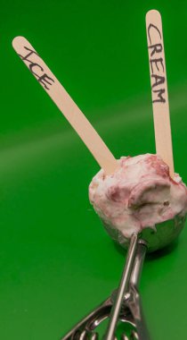 Kahvaltı İçin Mutlu Dondurmalar: Kahvaltı Günü İçin Dondurma Konsepti