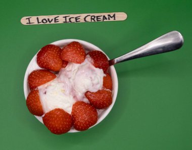 Kahvaltı İçin Mutlu Dondurmalar: Kahvaltı Günü İçin Dondurma Konsepti