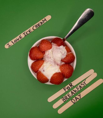 Kahvaltı İçin Mutlu Dondurmalar: Kahvaltı Günü İçin Dondurma Konsepti