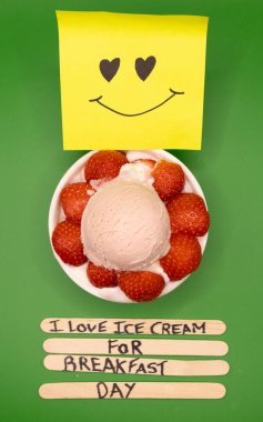 Kahvaltı İçin Mutlu Dondurmalar: Kahvaltı Günü İçin Dondurma Konsepti