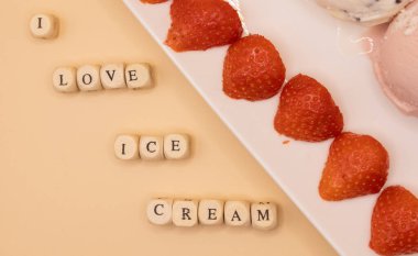 Kahvaltı İçin Mutlu Dondurmalar: Kahvaltı Günü İçin Dondurma Konsepti