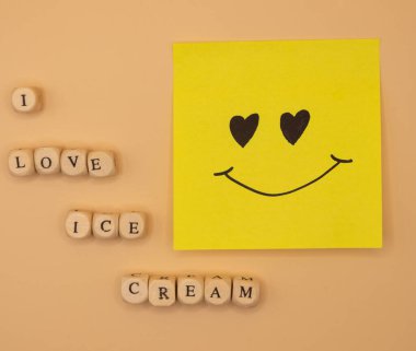 Kahvaltı İçin Mutlu Dondurmalar: Kahvaltı Günü İçin Dondurma Konsepti