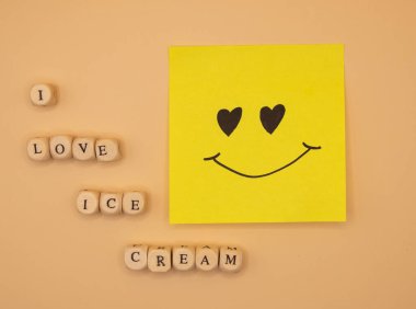 Kahvaltı İçin Mutlu Dondurmalar: Kahvaltı Günü İçin Dondurma Konsepti