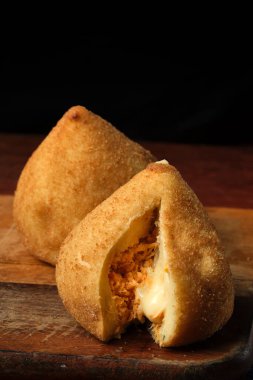 Lezzetli yiyeceklere yakın.