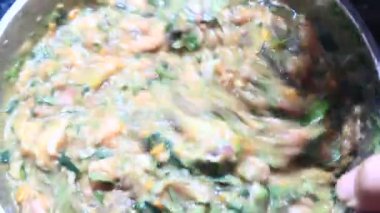 Yumurtaları kızarttım.