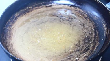 Yumurtaları kızarttım.