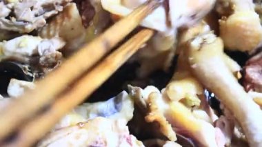 Tatlı ve ekşi tavuk