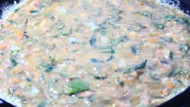 Yumurtaları kızarttım.