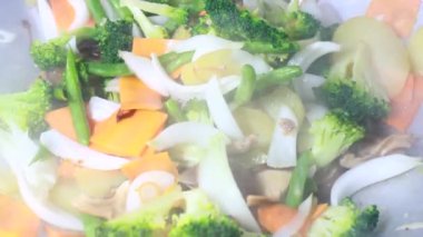 Biraz sebze kızarttım.