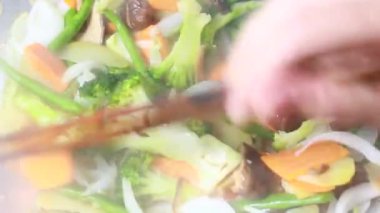 Biraz sebze kızarttım.