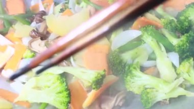 Biraz sebze kızarttım.