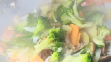 Biraz sebze kızarttım.