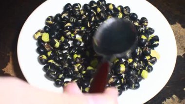 Yeşil fasulyeli tabak.