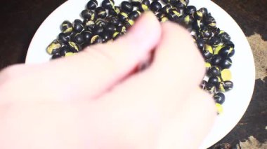 Yeşil fasulyeli tabak.