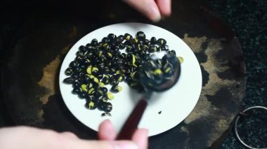 Yeşil fasulyeli tabak.