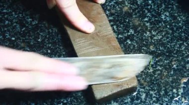 Biraz bıçak keskinleştir.