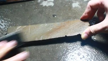 Biraz bıçak keskinleştir.