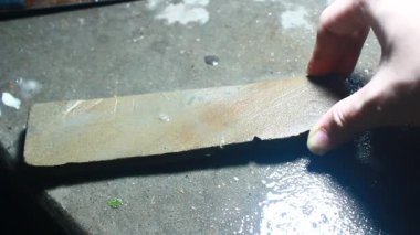 Biraz bıçak keskinleştir.