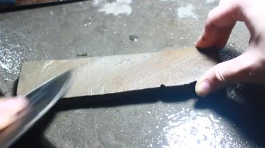 Biraz bıçak keskinleştir.