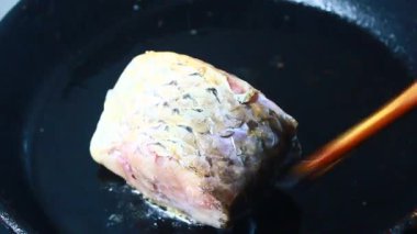 domates soslu balık