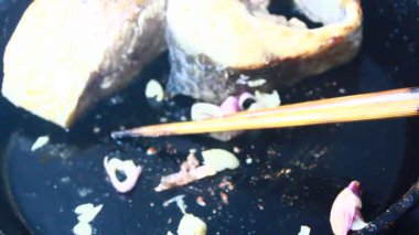 domates soslu balık