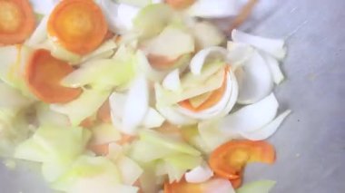 Biraz sebze kızarttım.