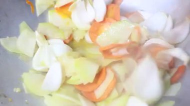 Biraz sebze kızarttım.