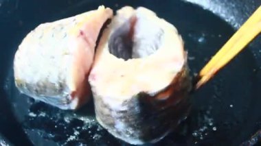 domates soslu balık