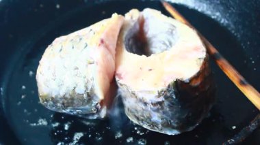 domates soslu balık