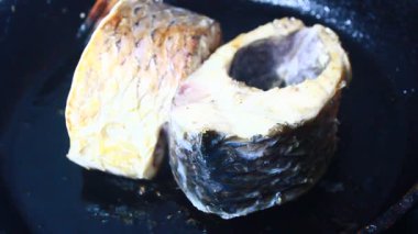 domates soslu balık